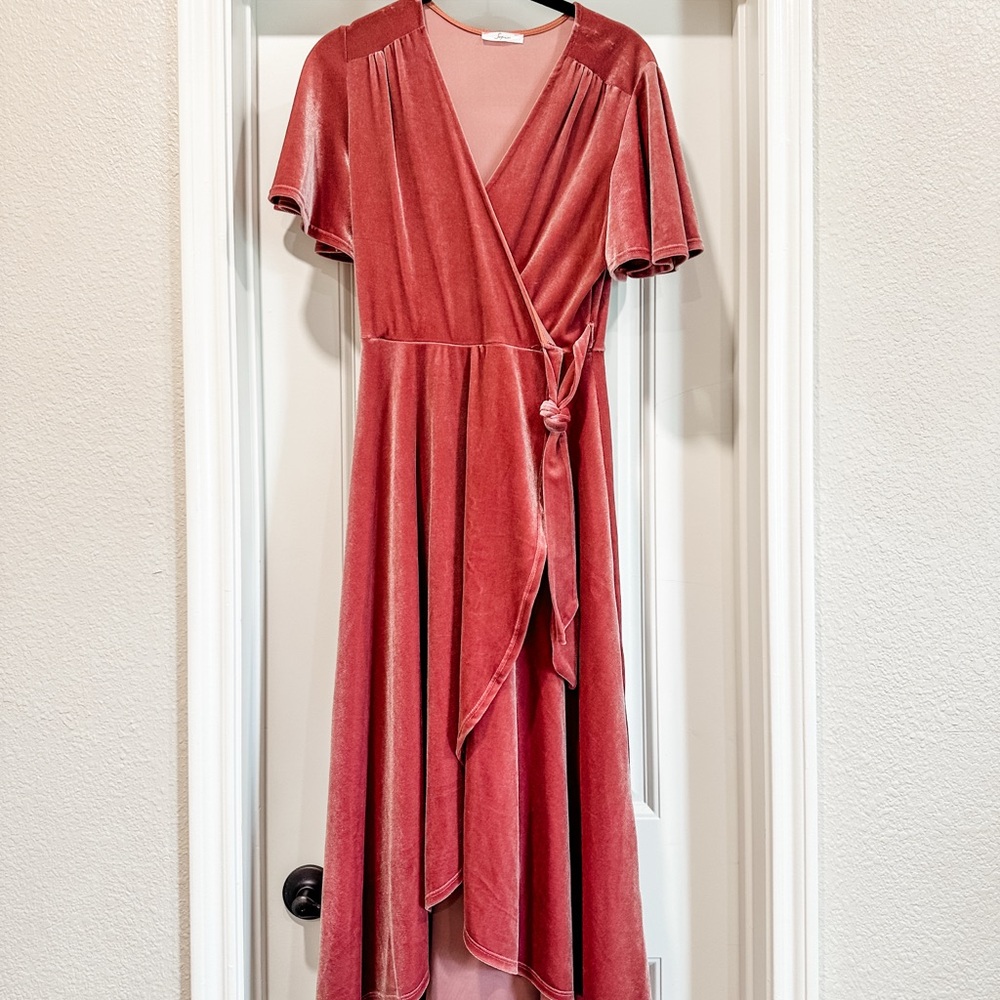 Soprano Women’s Dusty Rose Velvet Flutter Sleeve Wrap Dress, Size M/L